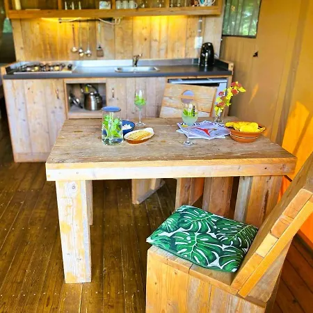 Дом отдыха Uylkenshof Safaritenten En Natuurhuisjes Эпе