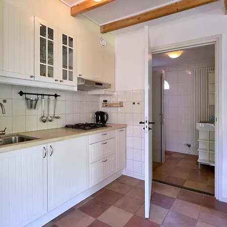 Uylkenshof Safaritenten En Natuurhuisjes