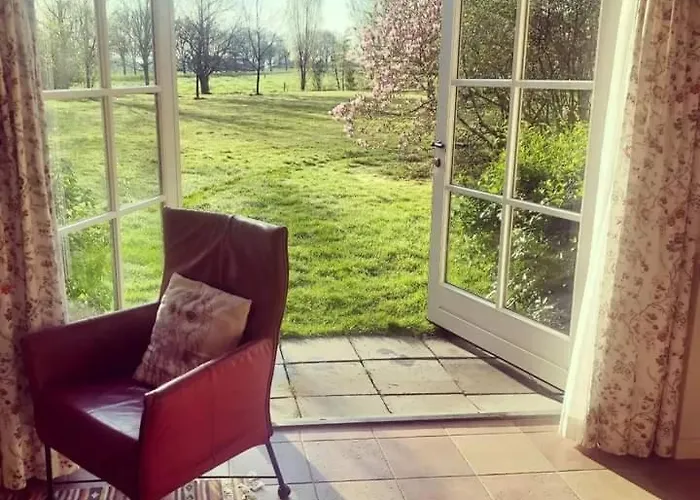 Uylkenshof Safaritenten En Natuurhuisjes