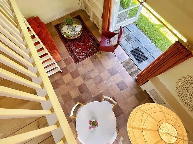 Uylkenshof Safaritenten En Natuurhuisjes *