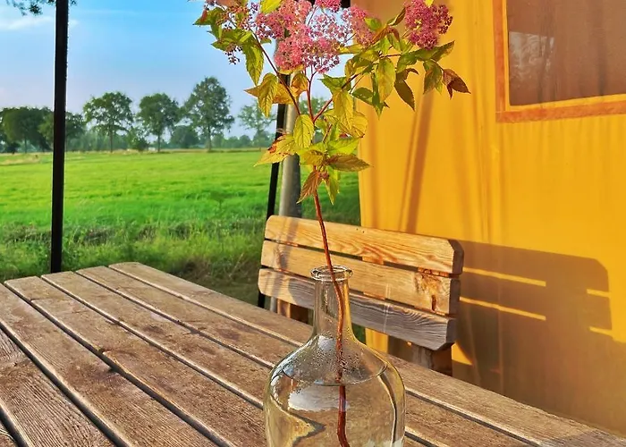 Uylkenshof Safaritenten En Natuurhuisjes 度假居 *