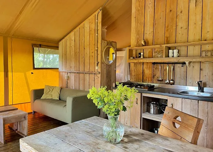 度假居 Uylkenshof Safaritenten En Natuurhuisjes