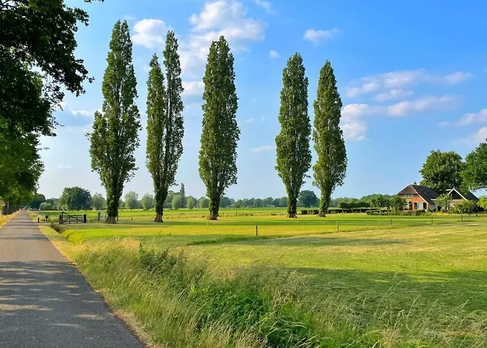 Uylkenshof Safaritenten En Natuurhuisjes 度假居 伊皮