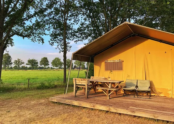 Uylkenshof Safaritenten En Natuurhuisjes Hébergement de vacances