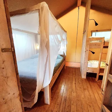 Feriehus Uylkenshof Safaritenten En Natuurhuisjes Epe