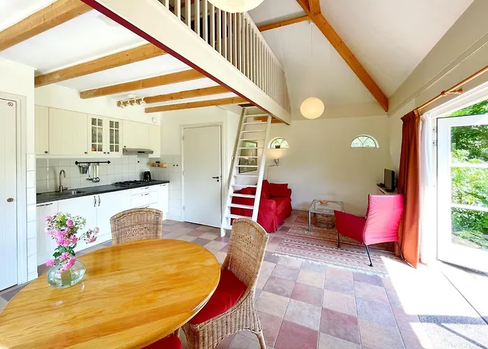 بيت للعطل Uylkenshof Safaritenten En Natuurhuisjes *